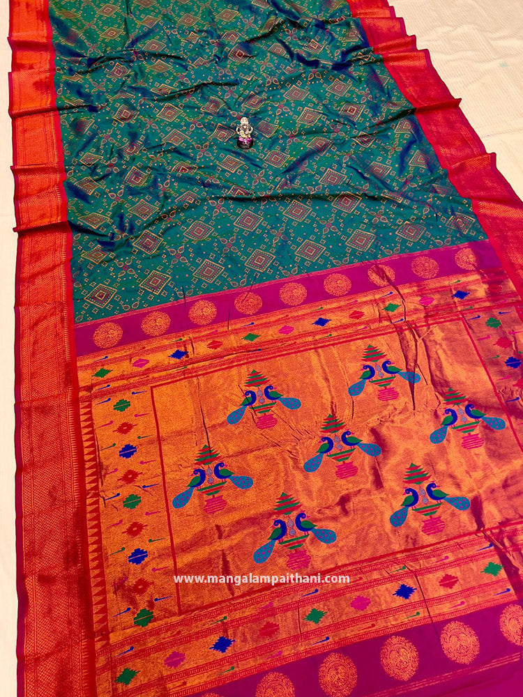 bandhani paithani saree