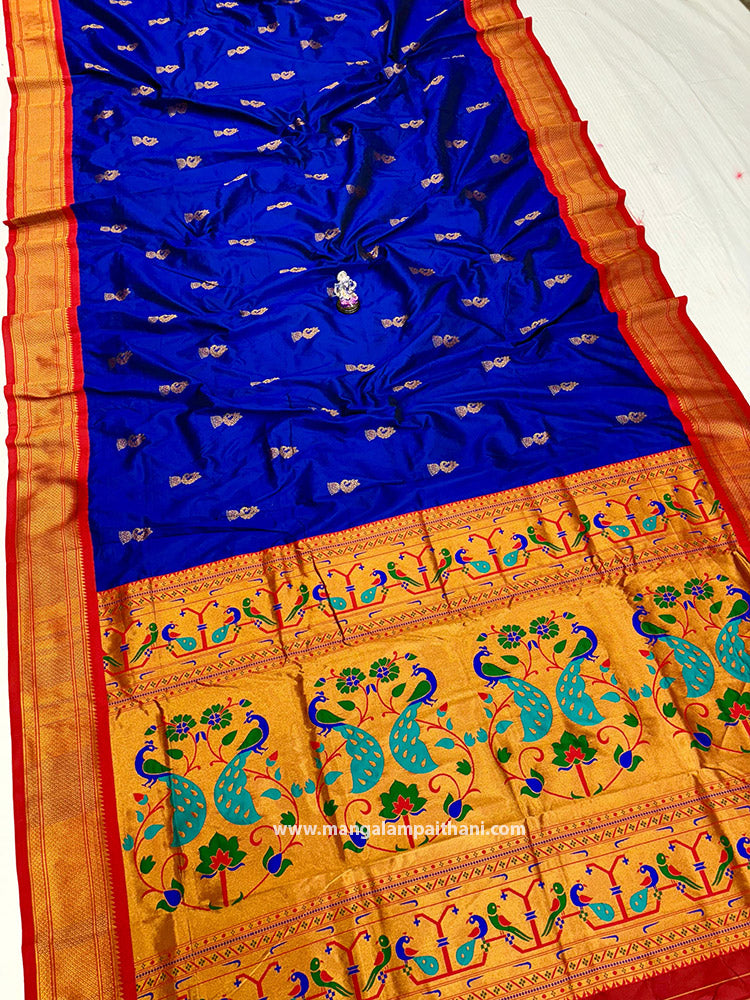 blue paithani saree