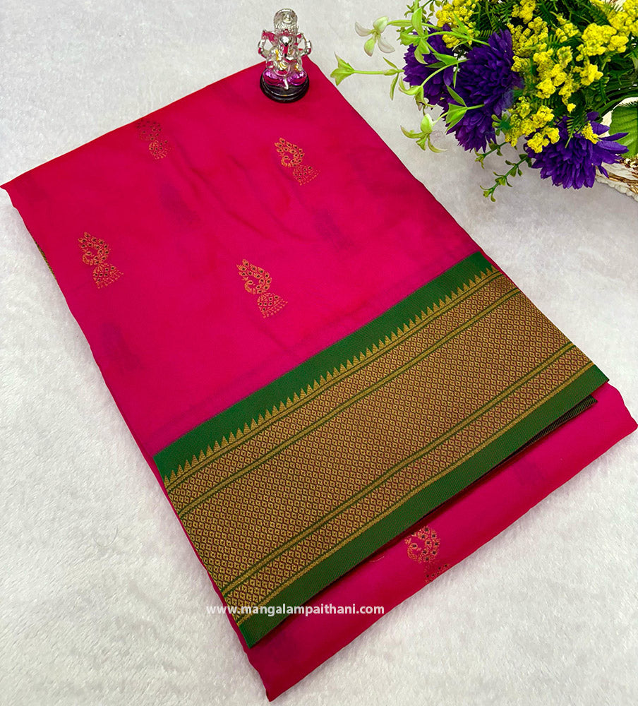maroon paithani saree