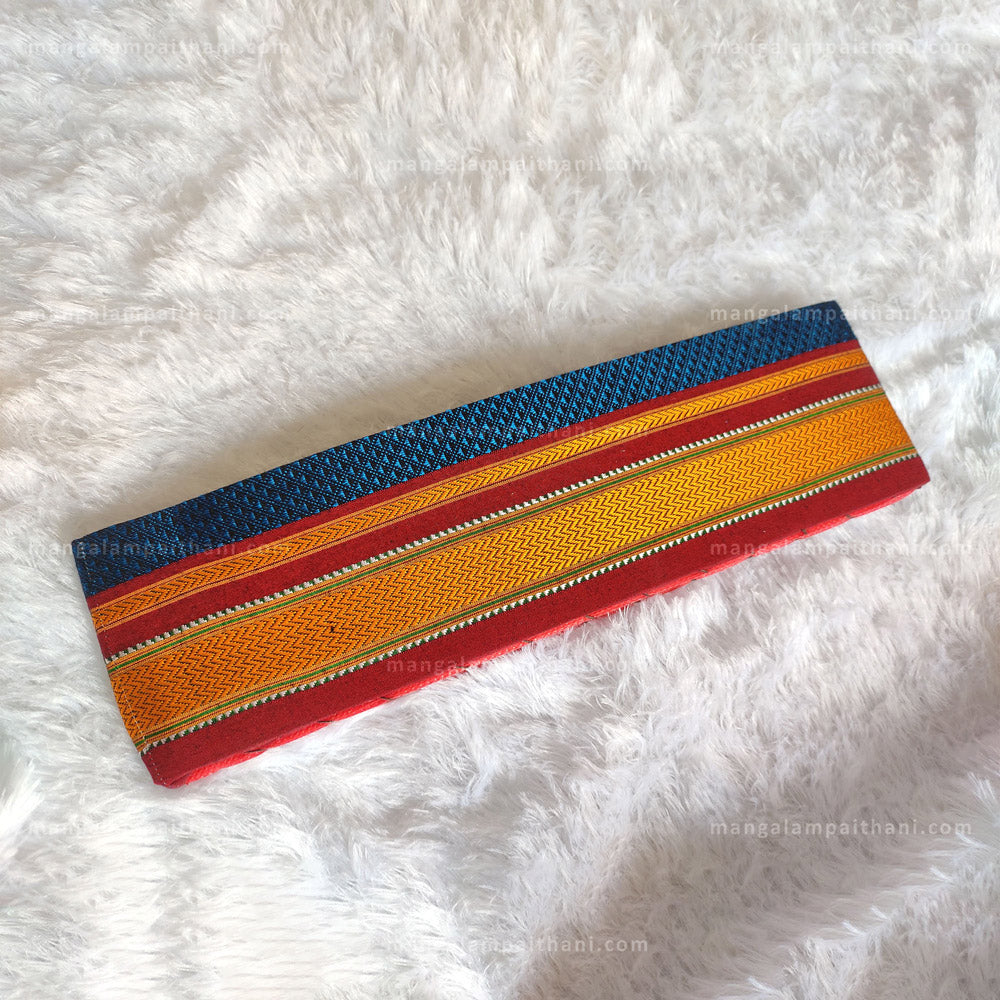 Traditional Khun Topi