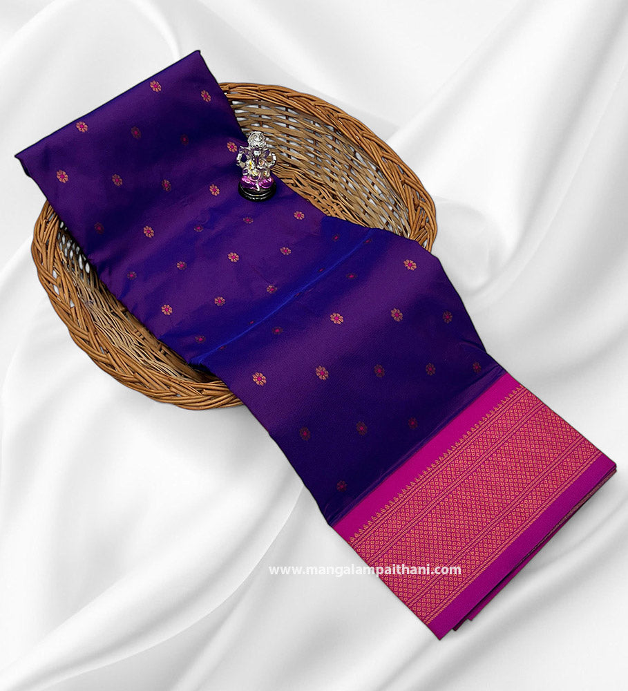 blue paithani saree