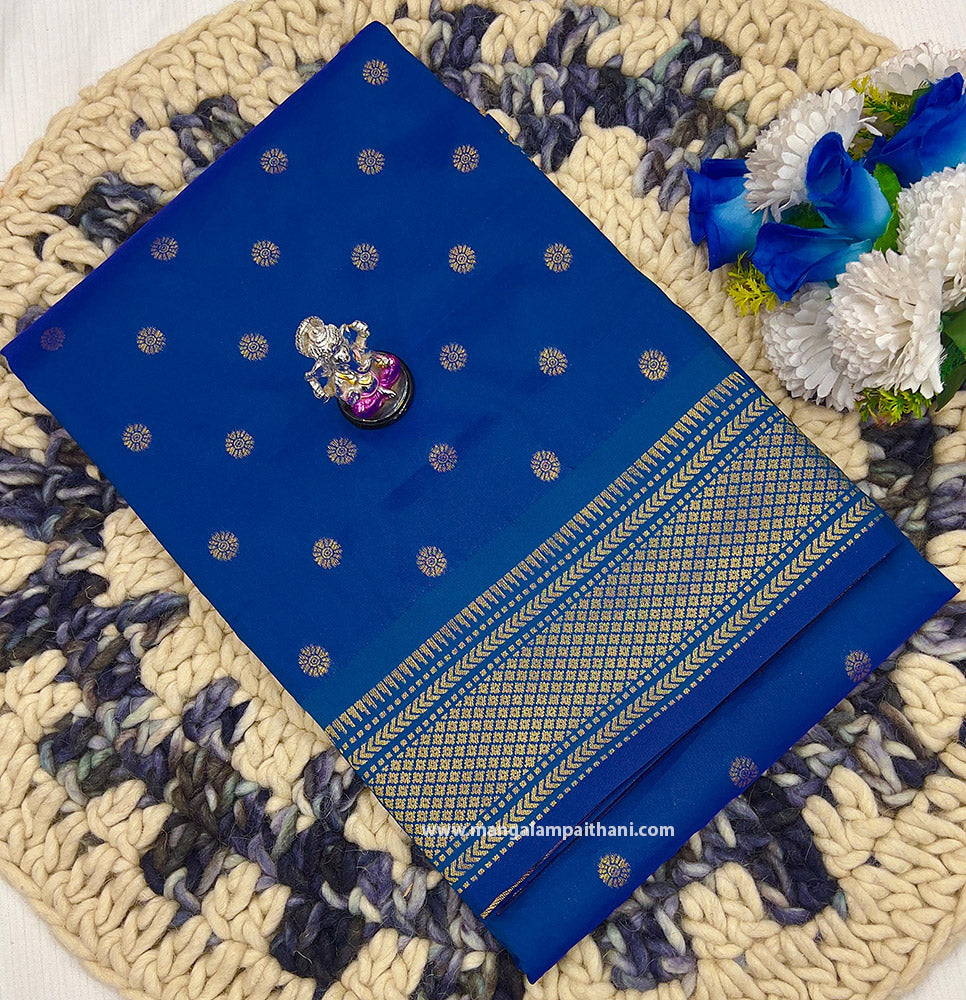 blue paithani saree