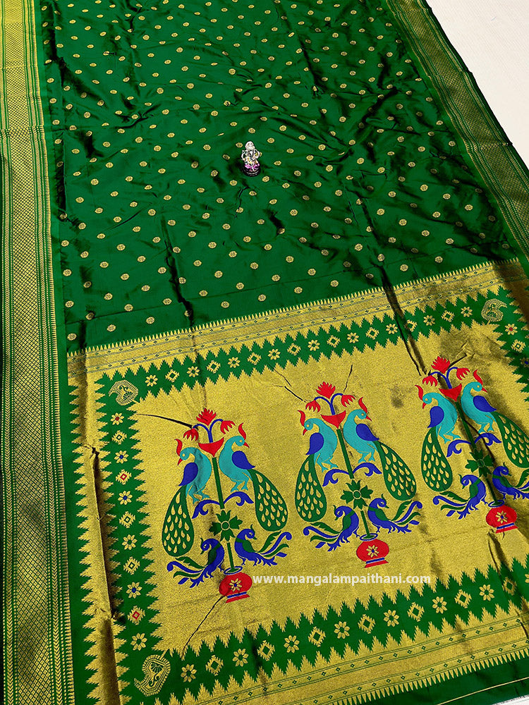 green paithani saree