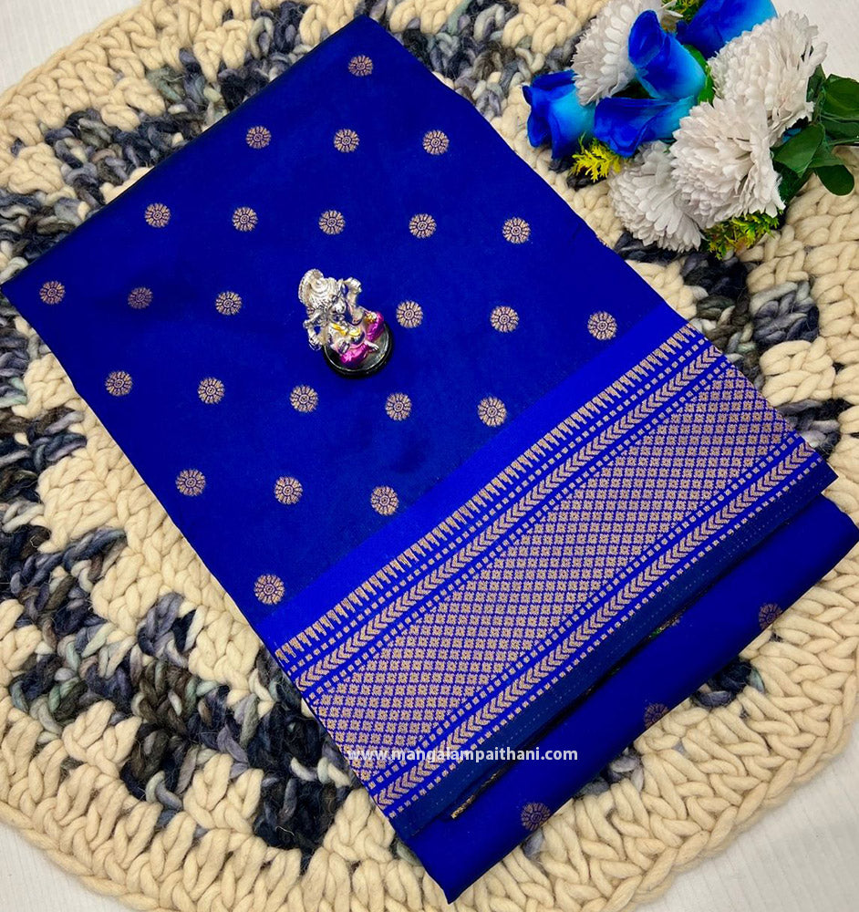 blue paithani saree