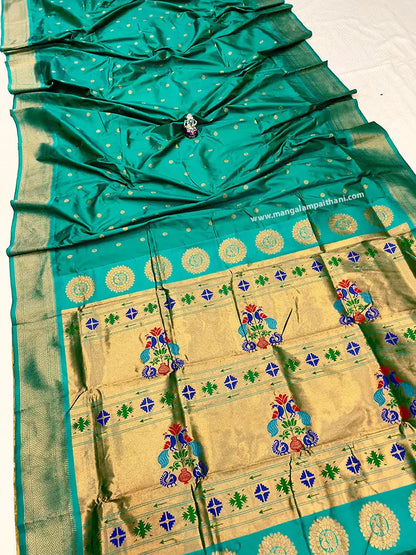 green paithani saree