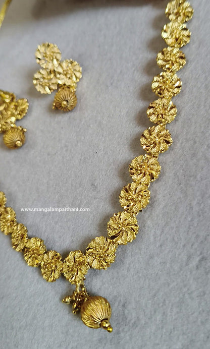 Gold Polish Necklace Set