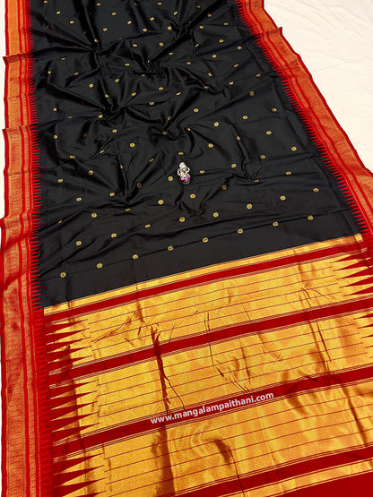 paithani black saree