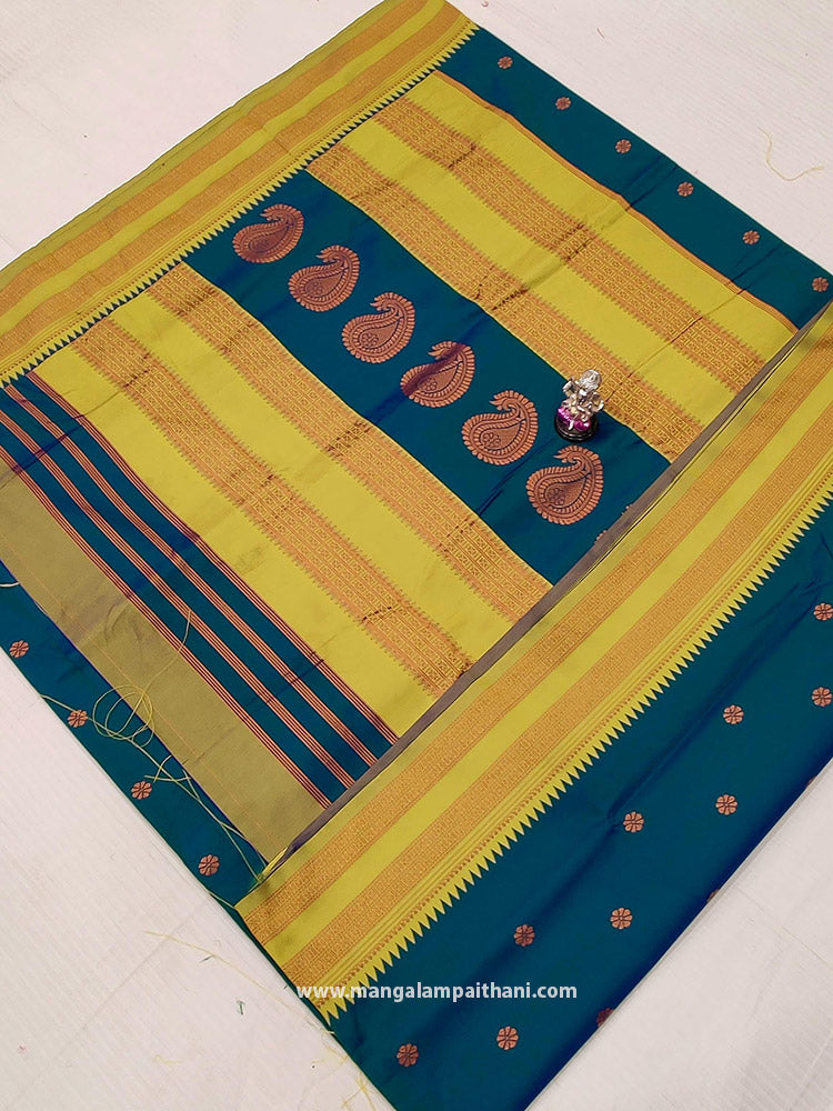 blue paithani saree